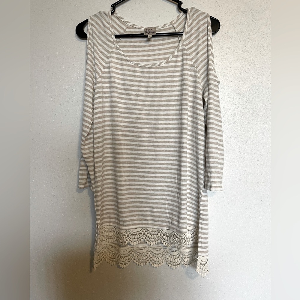 Open shoulder long sleeve tan/white striped top with lace fringe